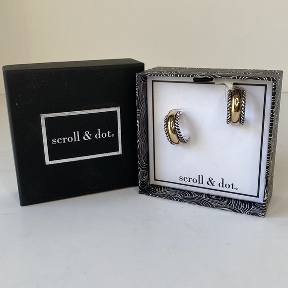 Scroll & Dot Earrings - Picture 1 of 10